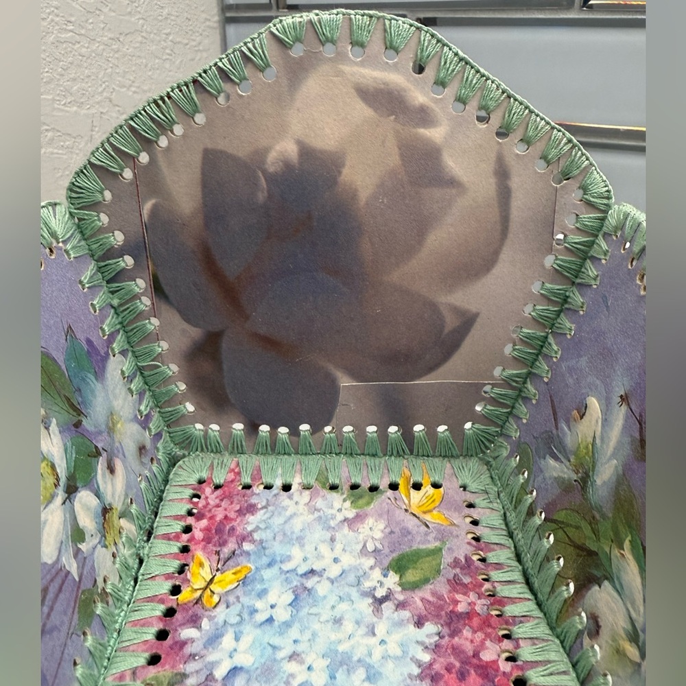 Vintage Handmaid Crocheted Greeting Card Sewing Basket Trinket Box Floral Chair - Picture 9 of 15